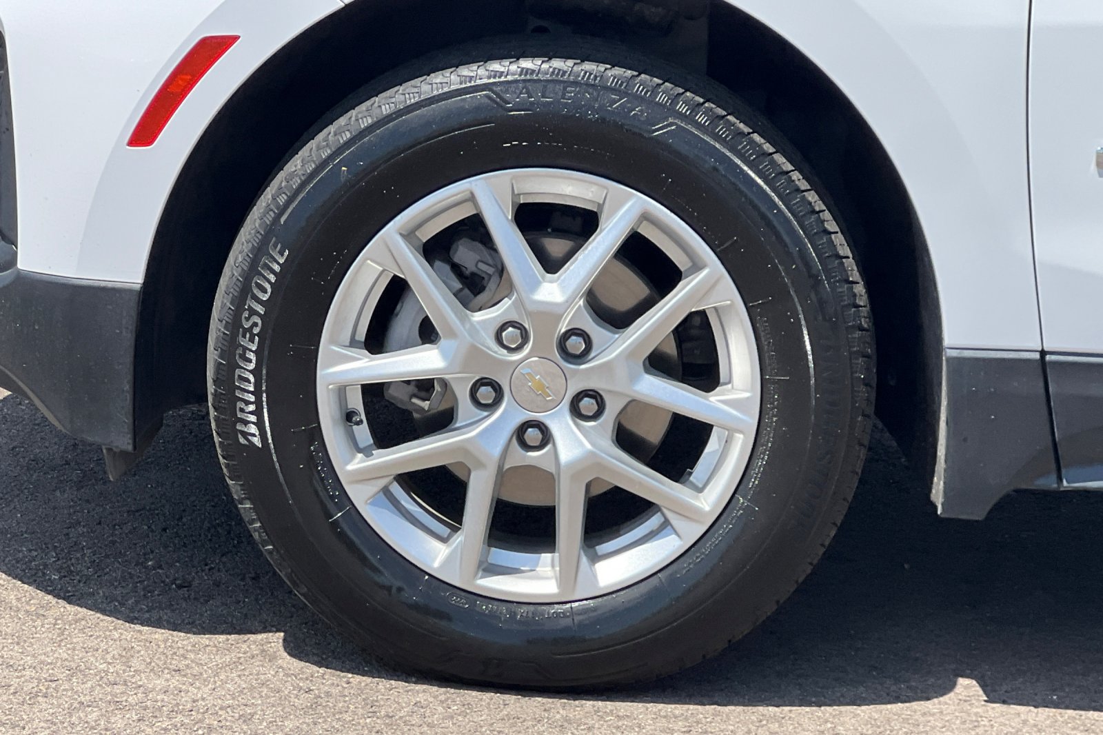 2022 Chevrolet Equinox LS - Photo 26