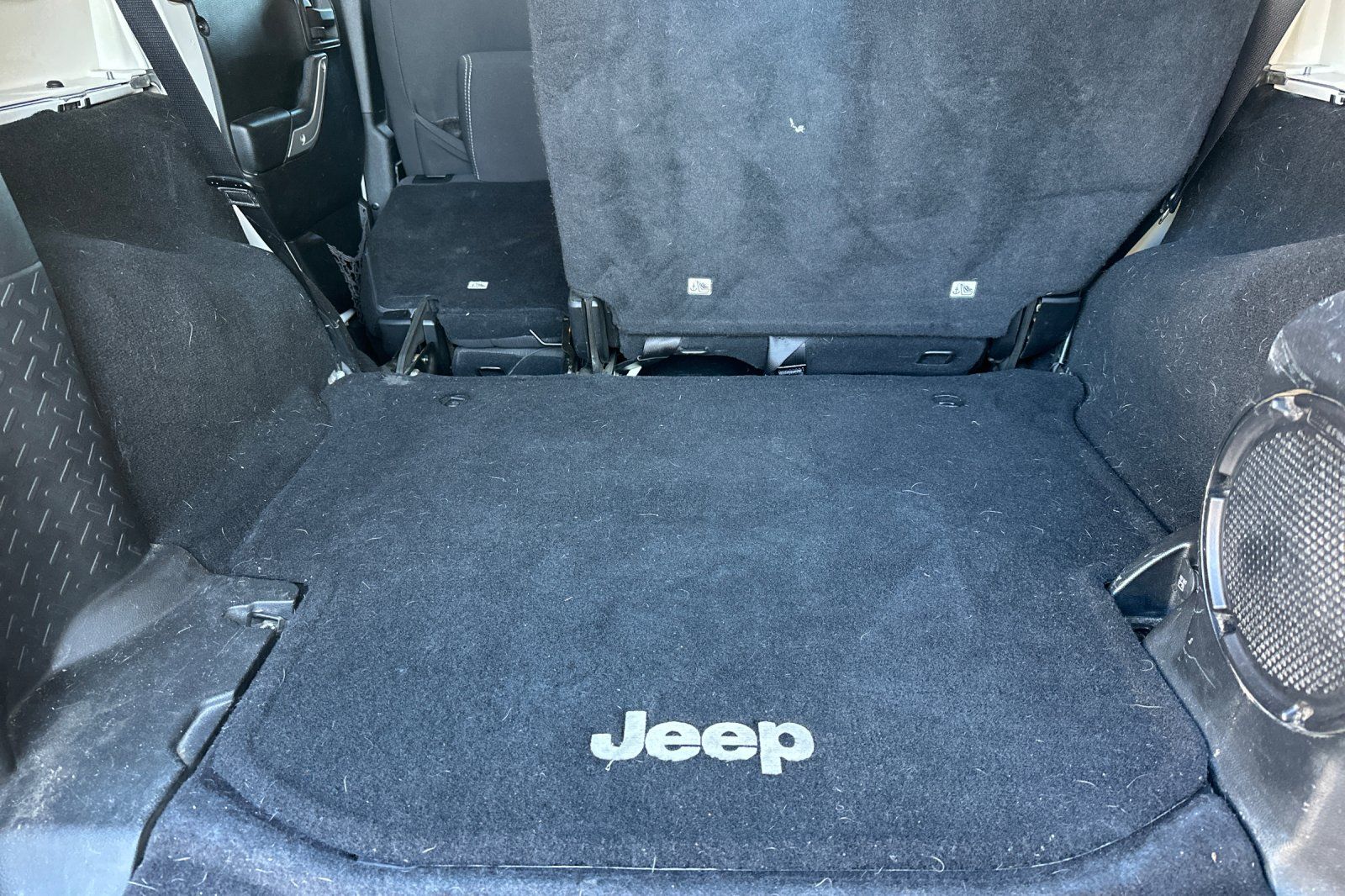 2014 Jeep Wrangler Unlimited Sahara - Photo 15