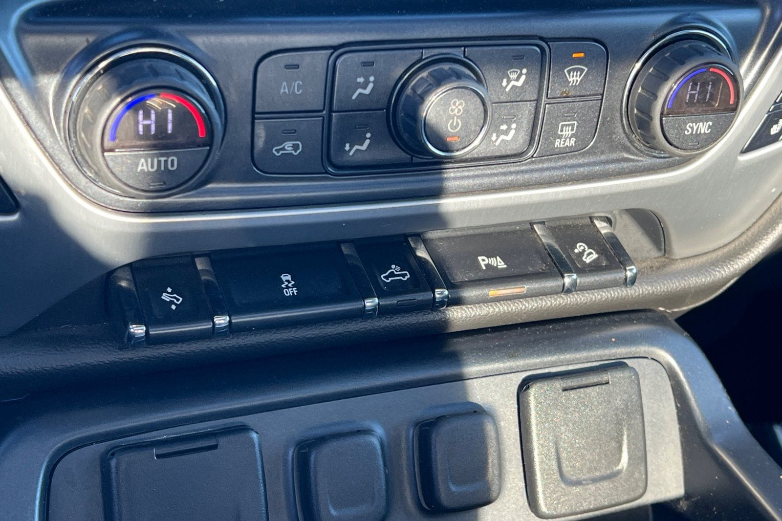 2017 GMC Sierra 1500 SLT - Photo 16