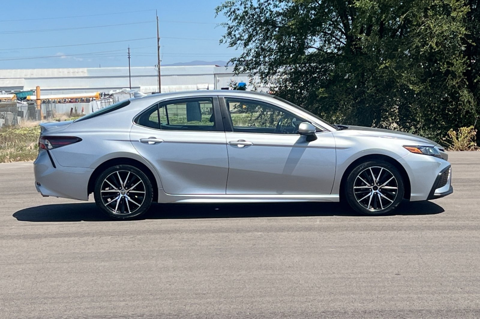 Used 2021 Toyota Camry SE with VIN 4T1G11AK6MU560584 for sale in Boise, ID