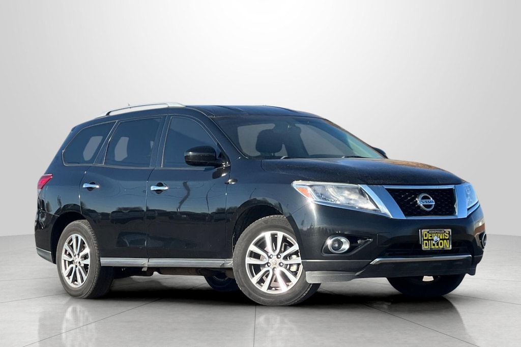 Used 2015 Nissan Pathfinder SV SUV