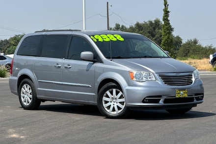 2014 Chrysler Town & Country Touring Minivan/Van
