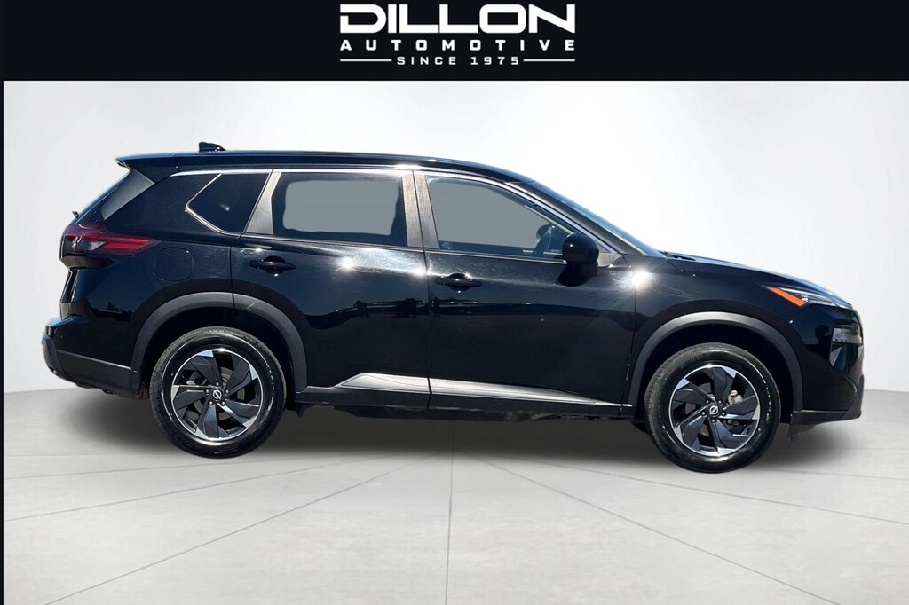 Used 2024 Nissan Rogue SV SUV