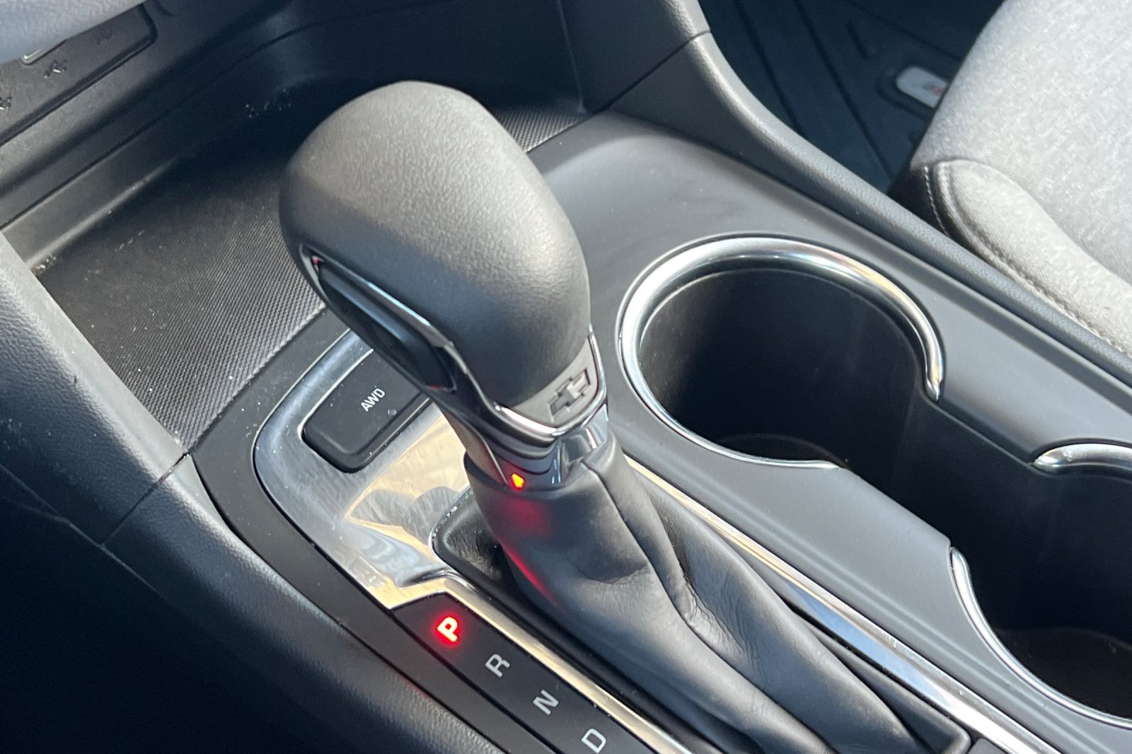 2022 Chevrolet Equinox LS - Photo 21