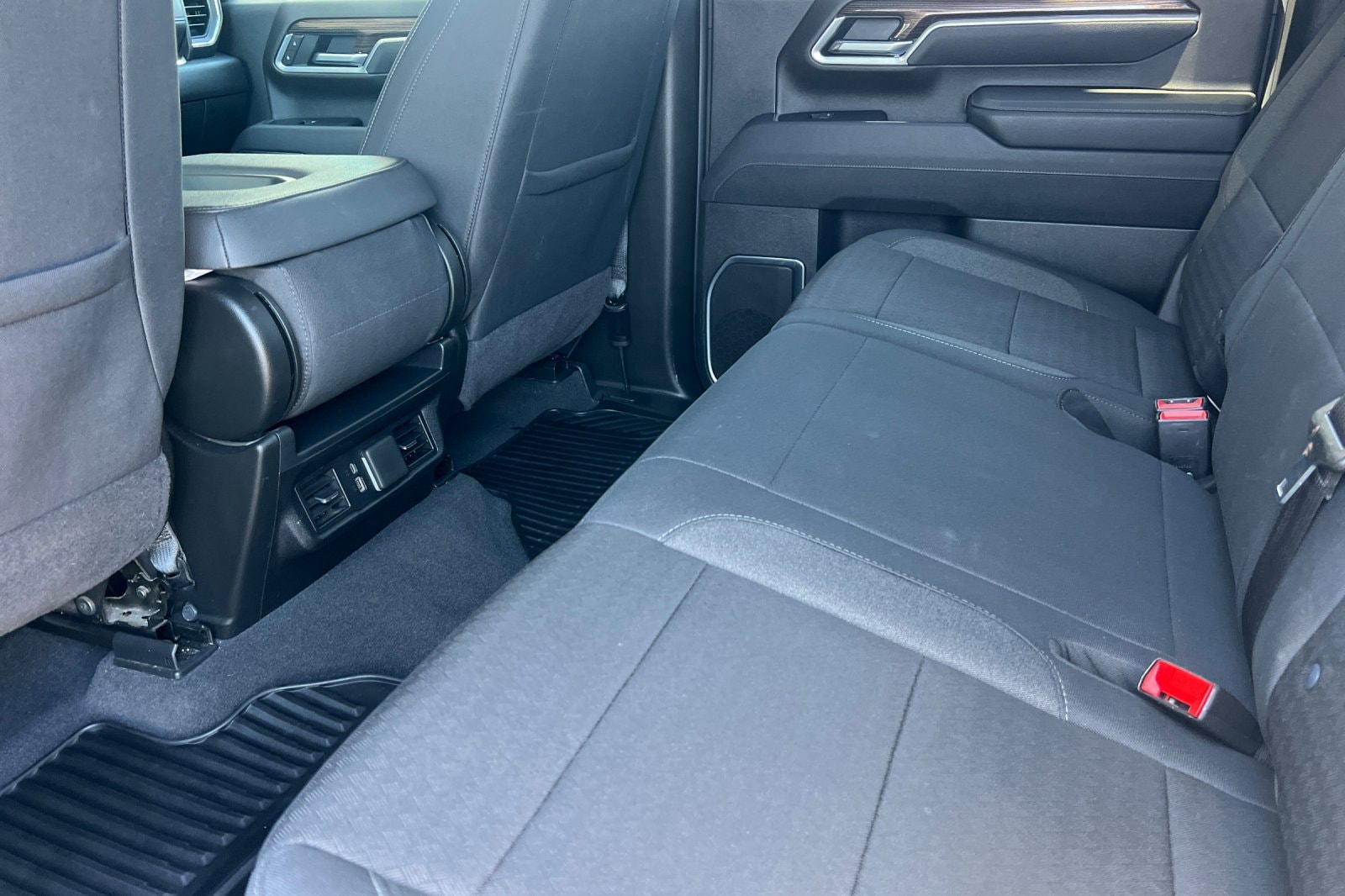 2025 Chevrolet Silverado 3500HD LT - Photo 14