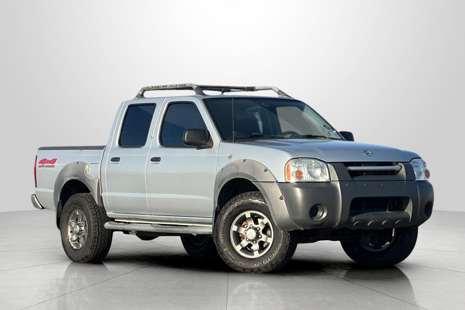 2002 Nissan Frontier SE's photo
