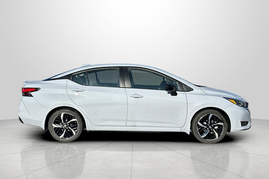 Used 2025 Nissan Versa 1.6 SR Sedan