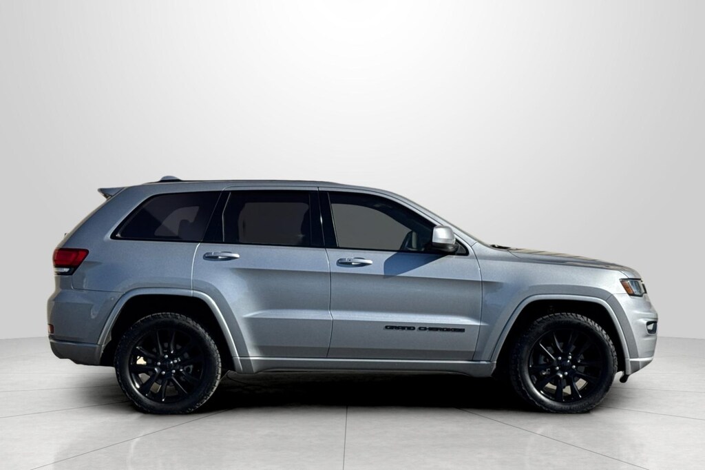 Used 2019 Jeep Grand Cherokee Altitude SUV