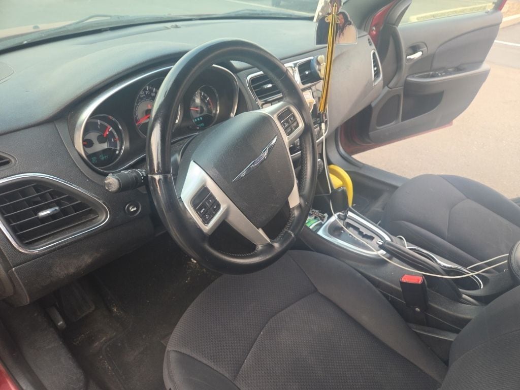 Used 2012 Chrysler 200 Touring with VIN 1C3CCBBG2CN321740 for sale in Nampa, ID