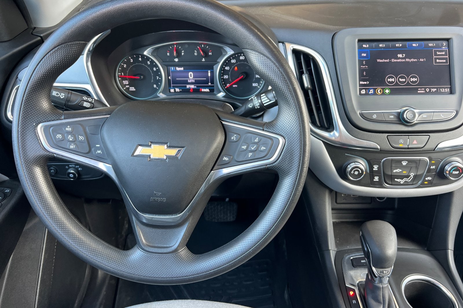 2022 Chevrolet Equinox LS - Photo 13