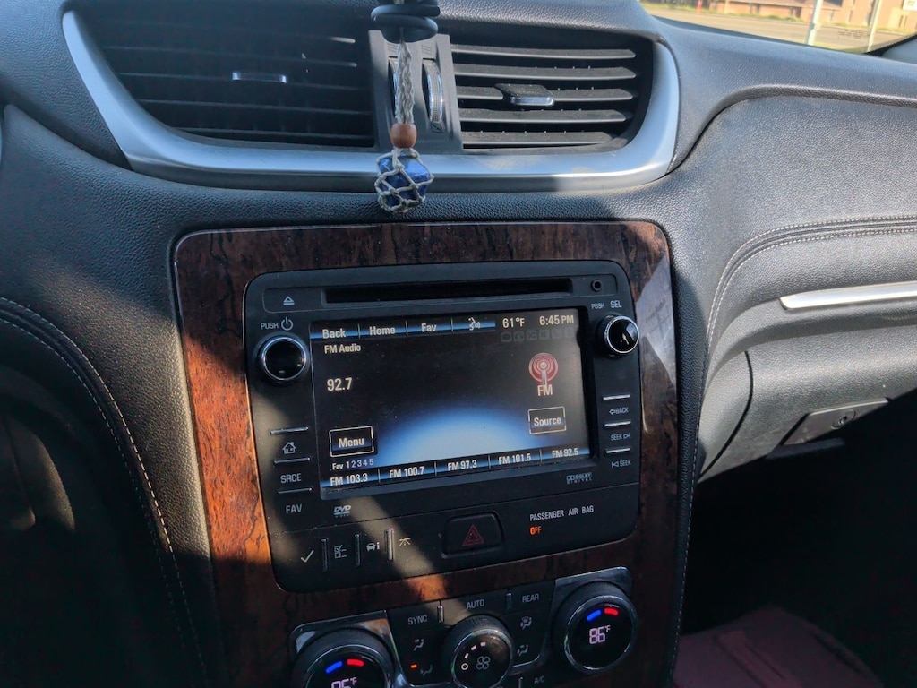 Used 2013 Chevrolet Traverse 2LT SUV