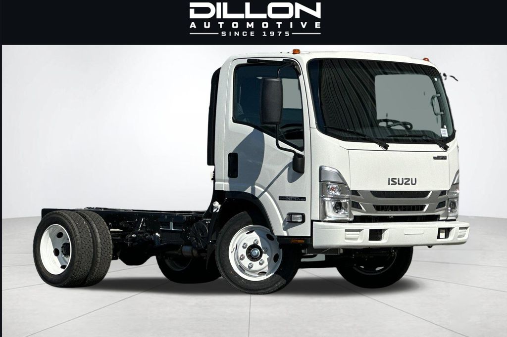 2027 Isuzu NPR's photo