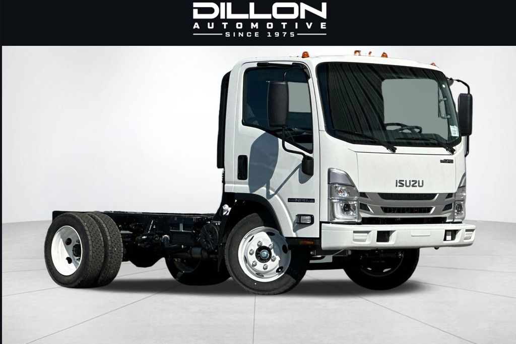 2027 Isuzu NPR's photo