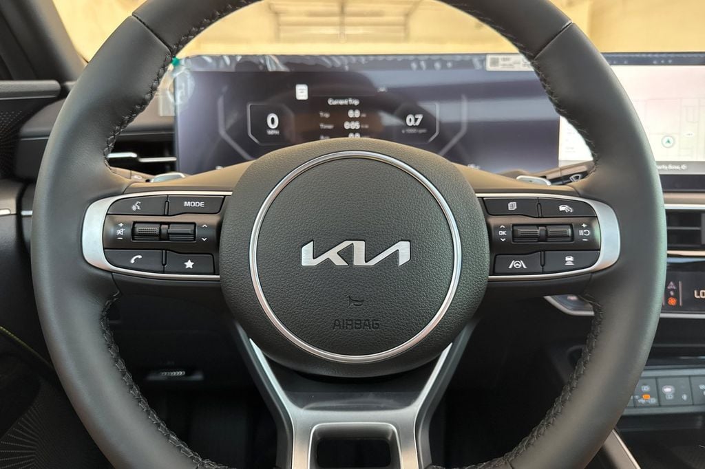 2026 Kia K5 GT - Photo 22
