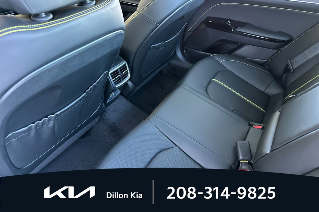 2026 Kia K5 GT - Photo 12