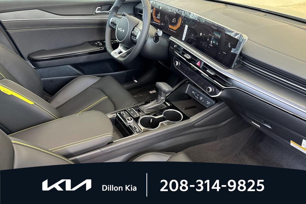 2026 Kia K5 GT - Photo 15