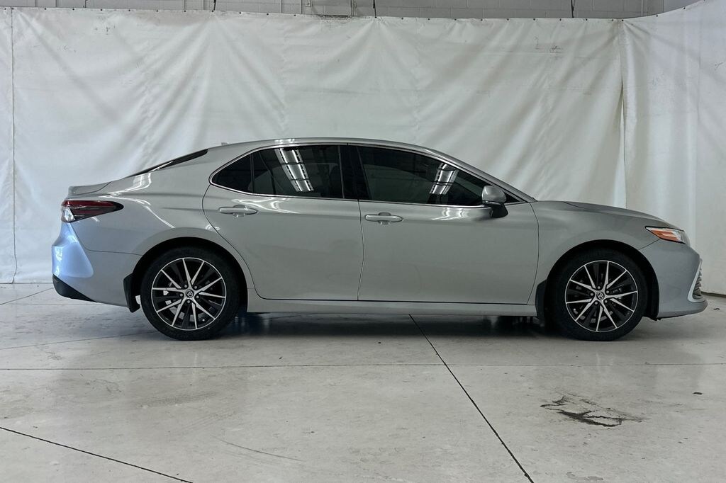 Used 2024 Toyota Camry Hybrid XLE Sedan