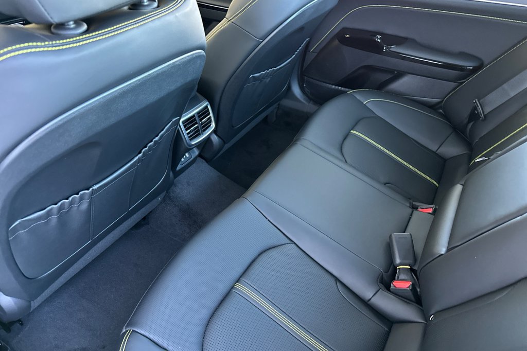 2026 Kia K5 GT - Photo 14
