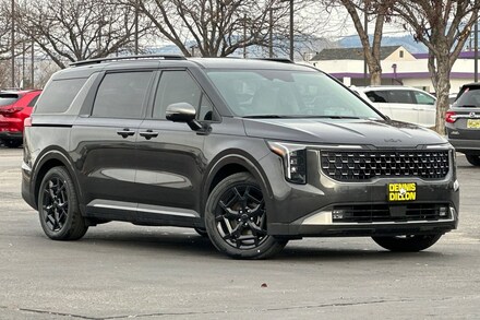 2025 Kia Carnival SX Van Passenger Van