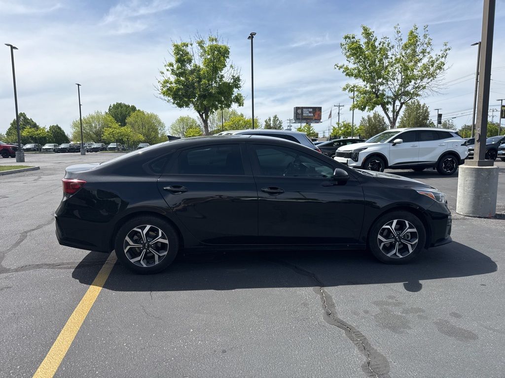 2019 Kia Forte LXS AT's photo