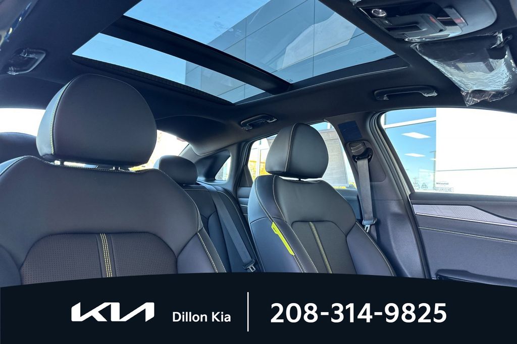 2026 Kia K5 GT - Photo 16