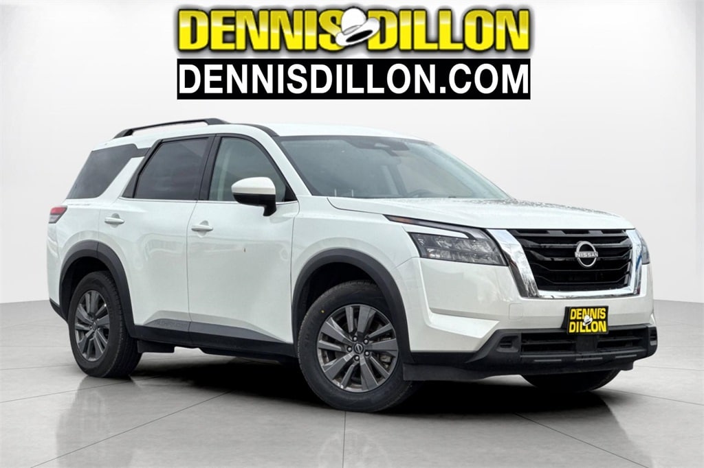 2024 Nissan Pathfinder SV's photo