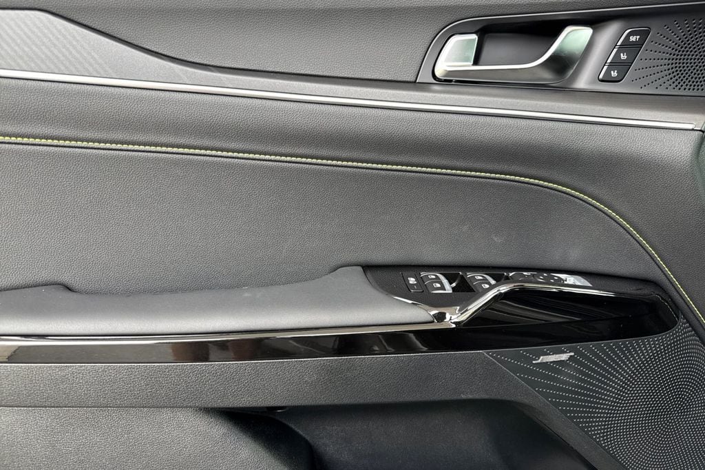 2026 Kia K5 GT - Photo 10