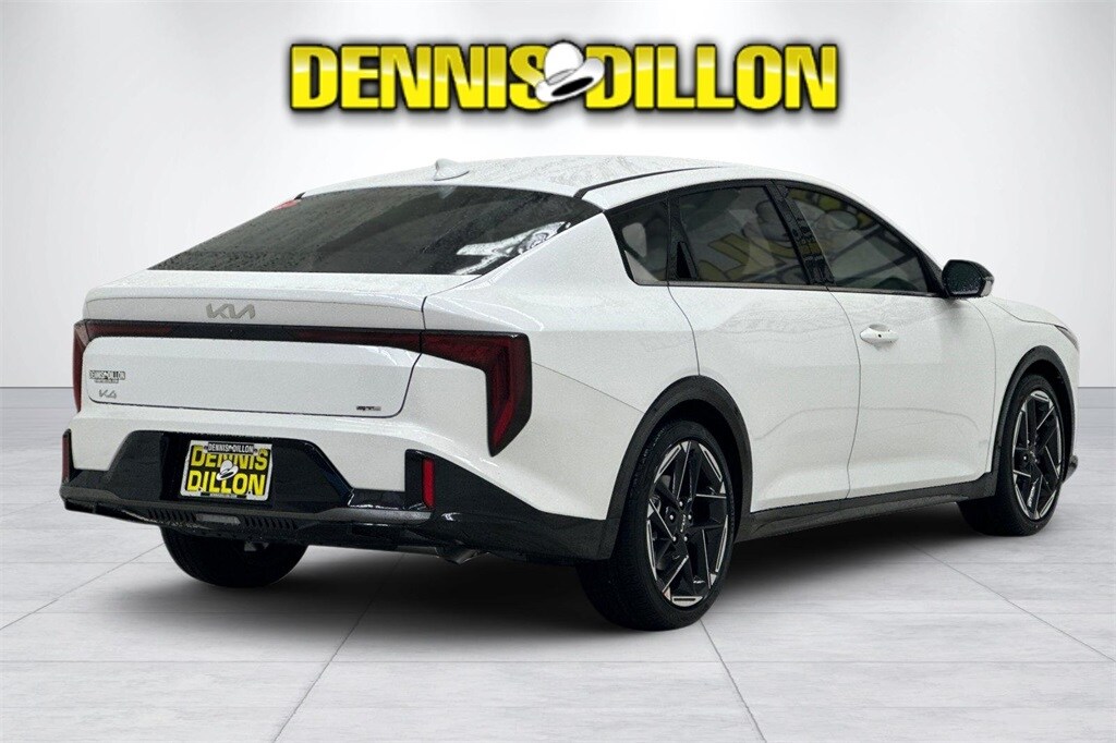 2025 Kia K4 GT-Line photo 4