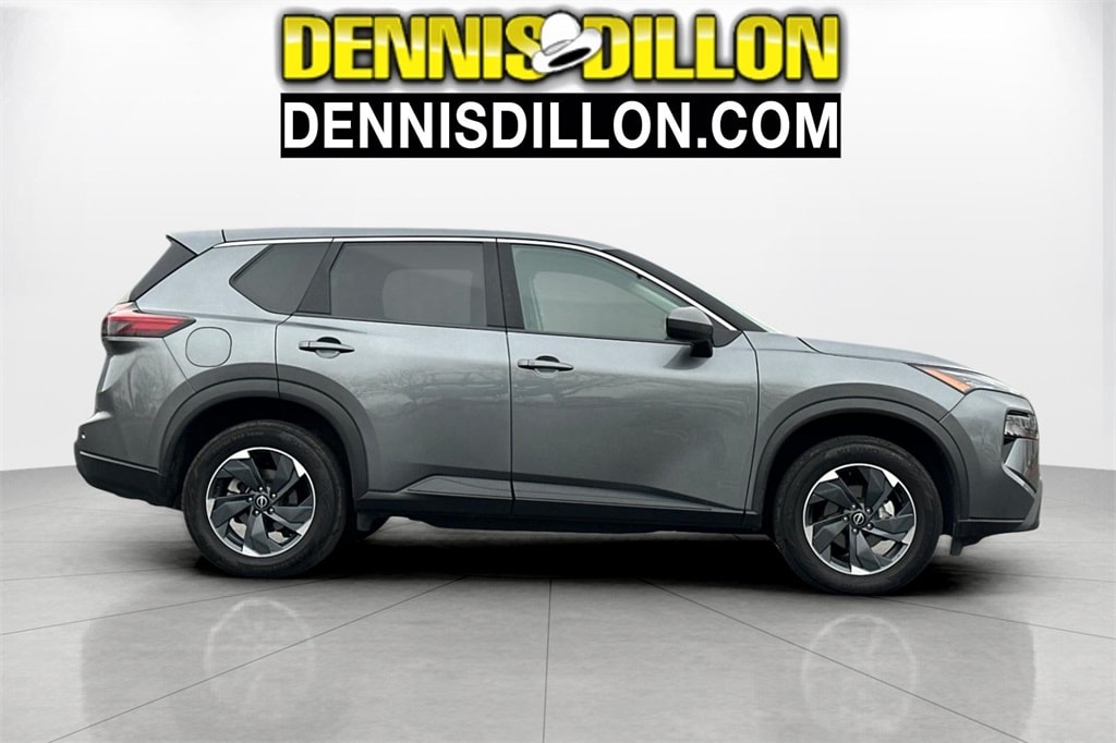 Used 2024 Nissan Rogue SV SUV