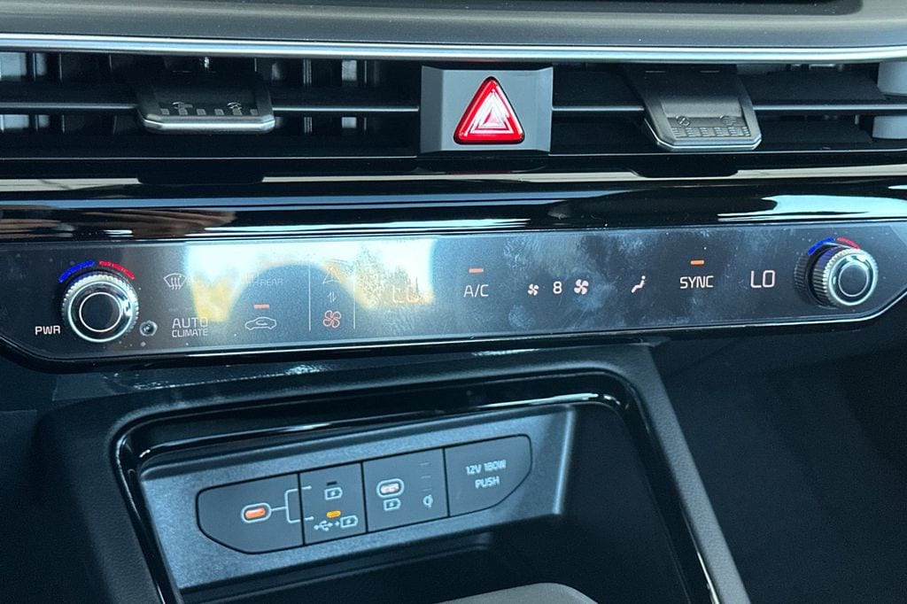 2026 Kia K5 GT - Photo 22