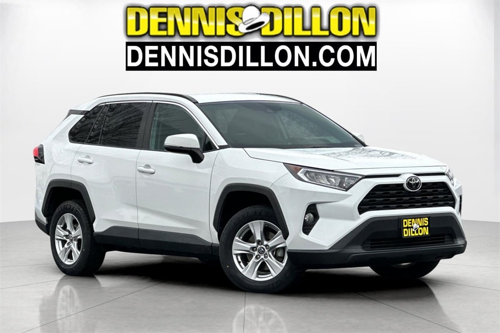 2020 Toyota RAV4 XLE's photo