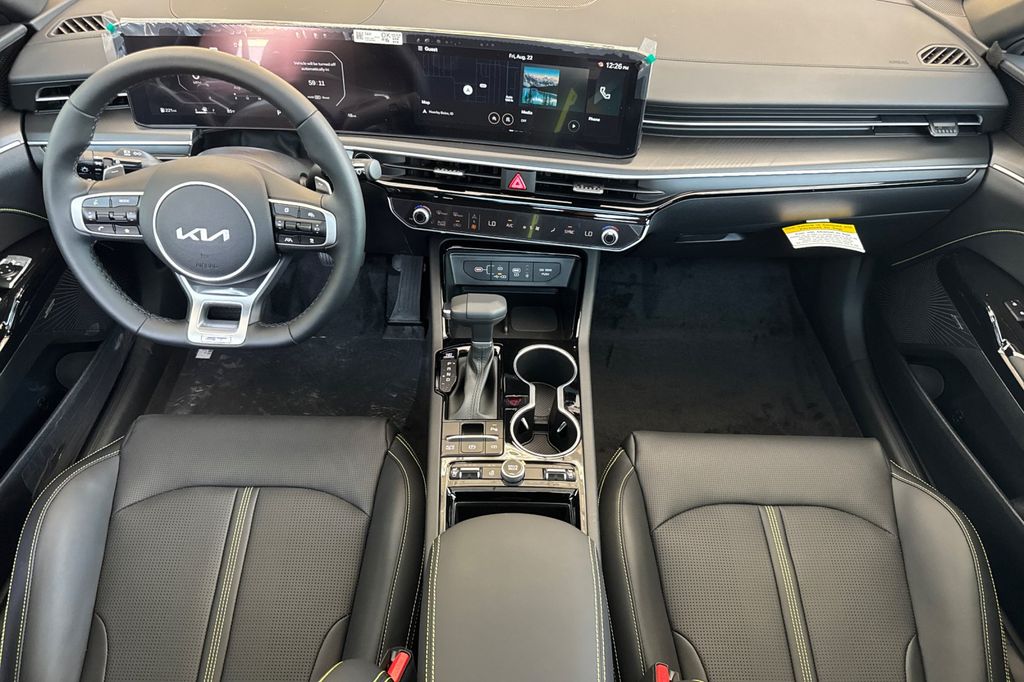 2026 Kia K5 GT - Photo 12