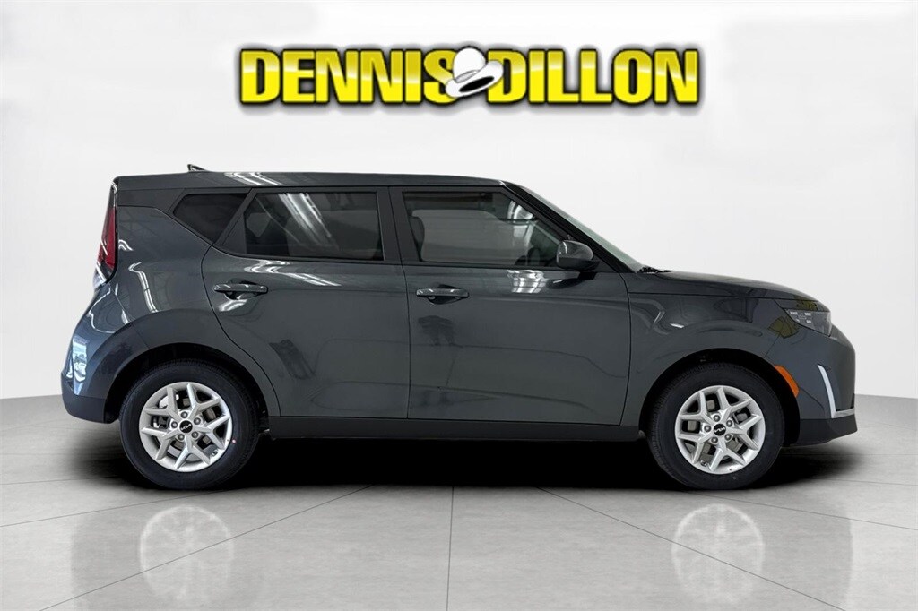 2025 Kia Soul LX photo 2