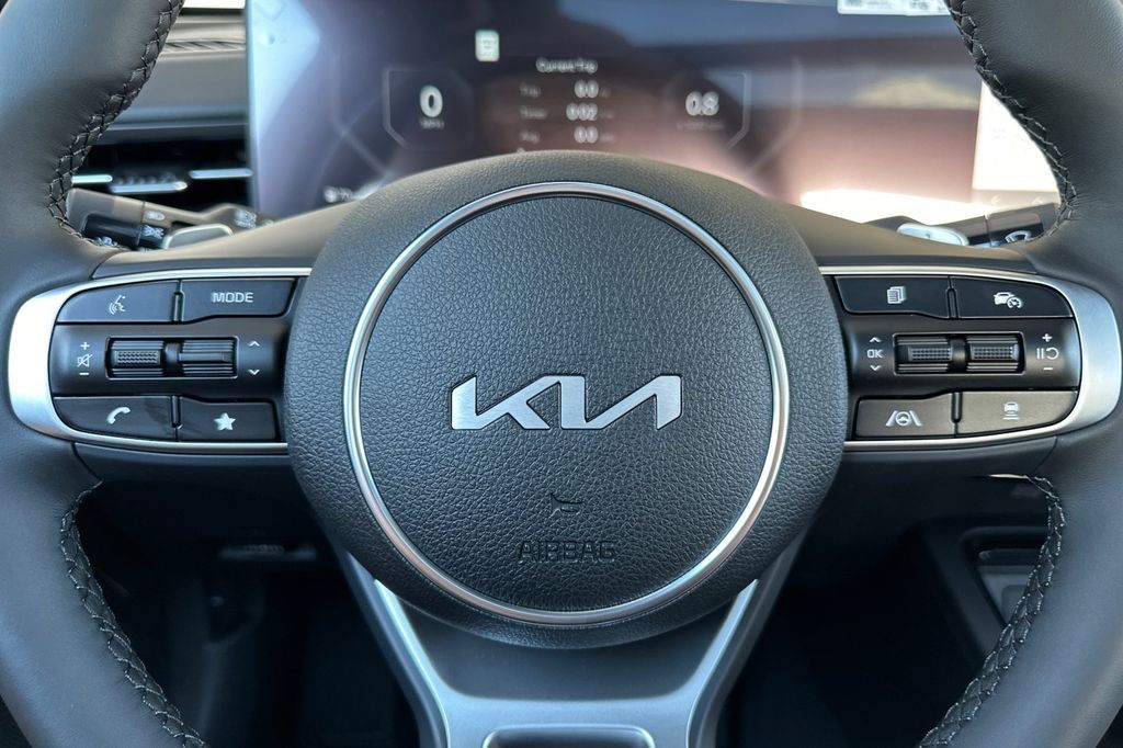 2026 Kia K5 GT - Photo 25