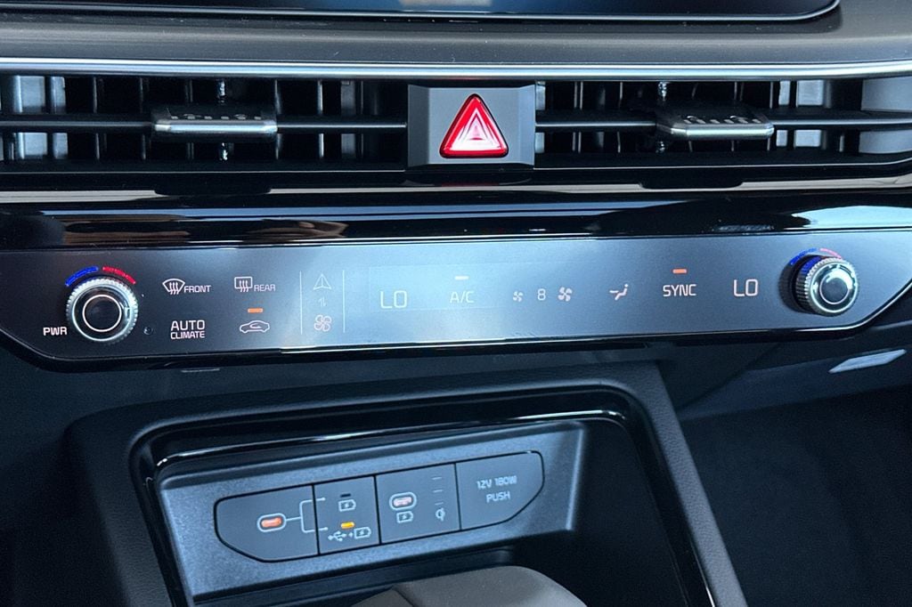 2026 Kia K5 GT - Photo 22