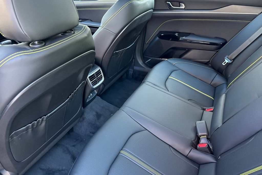 2026 Kia K5 GT - Photo 14