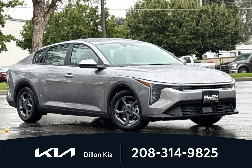 New 2026 Kia K4 LXS Sedan