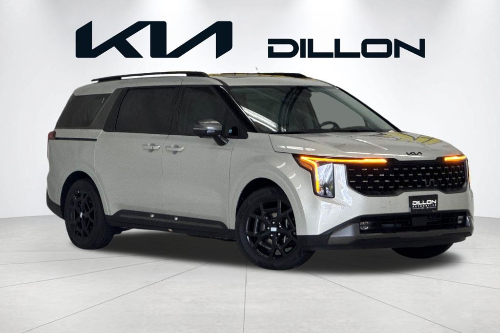 2026 Kia Sedona SX Prestige HEV's photo