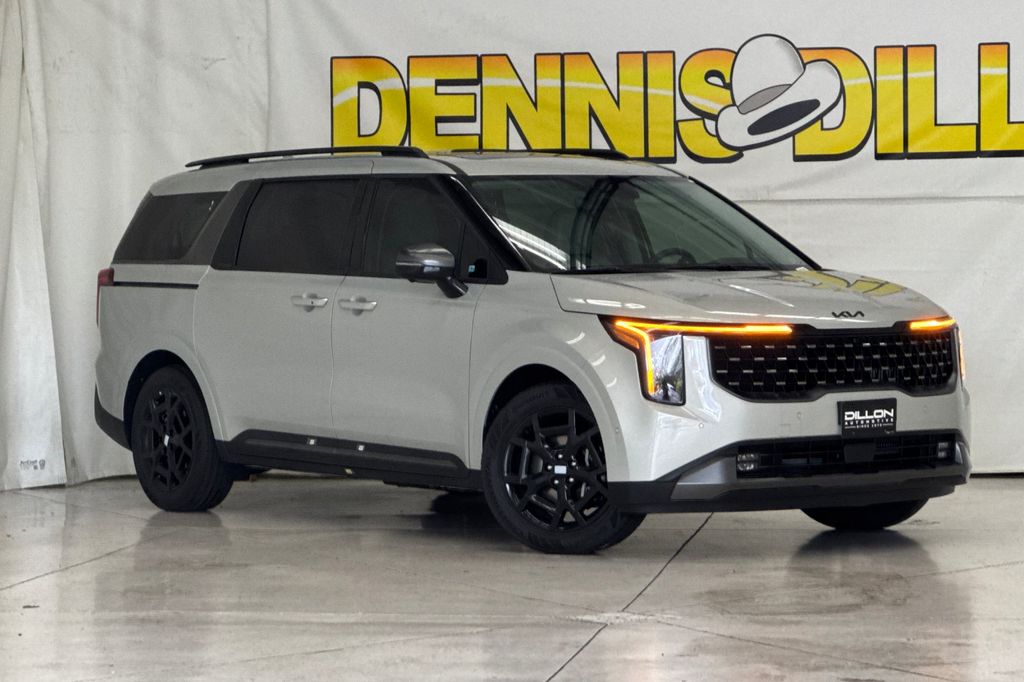 2026 Kia Sedona SX Prestige HEV's photo