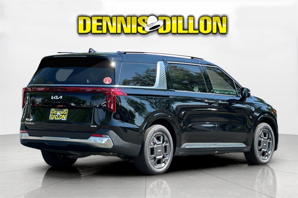2026 Kia Carnival SX photo 3