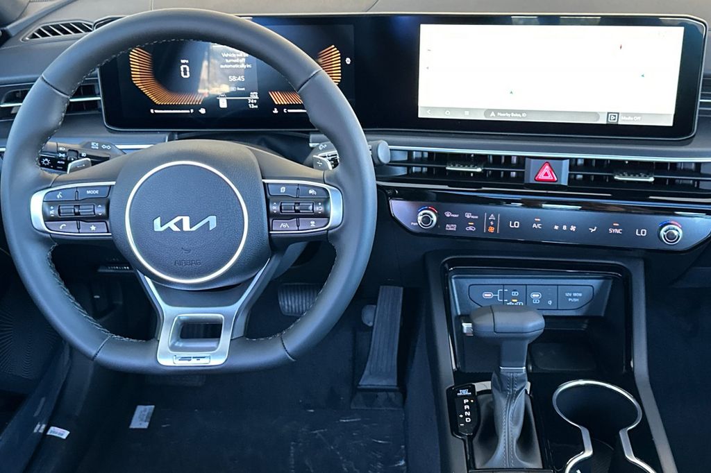 2026 Kia K5 GT - Photo 15