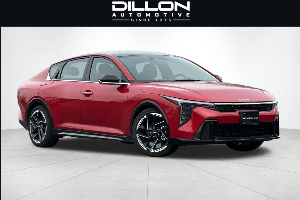 2025 Kia K4 GT-Line AT's photo