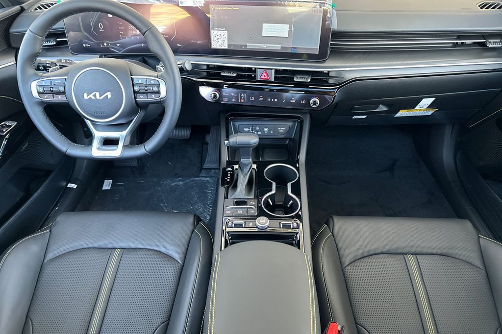 2026 Kia K5 GT - Photo 5