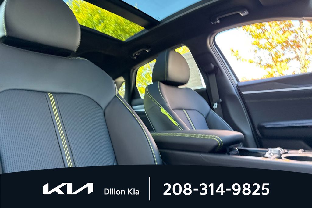 2026 Kia K5 GT - Photo 16