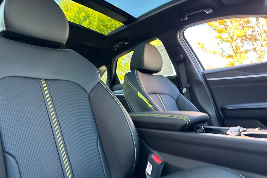 2026 Kia K5 GT - Photo 17