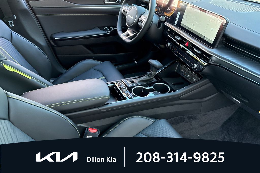 2026 Kia K5 GT - Photo 15