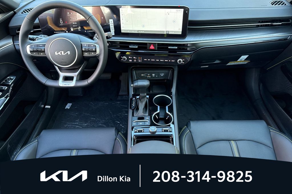 2026 Kia K5 GT - Photo 13