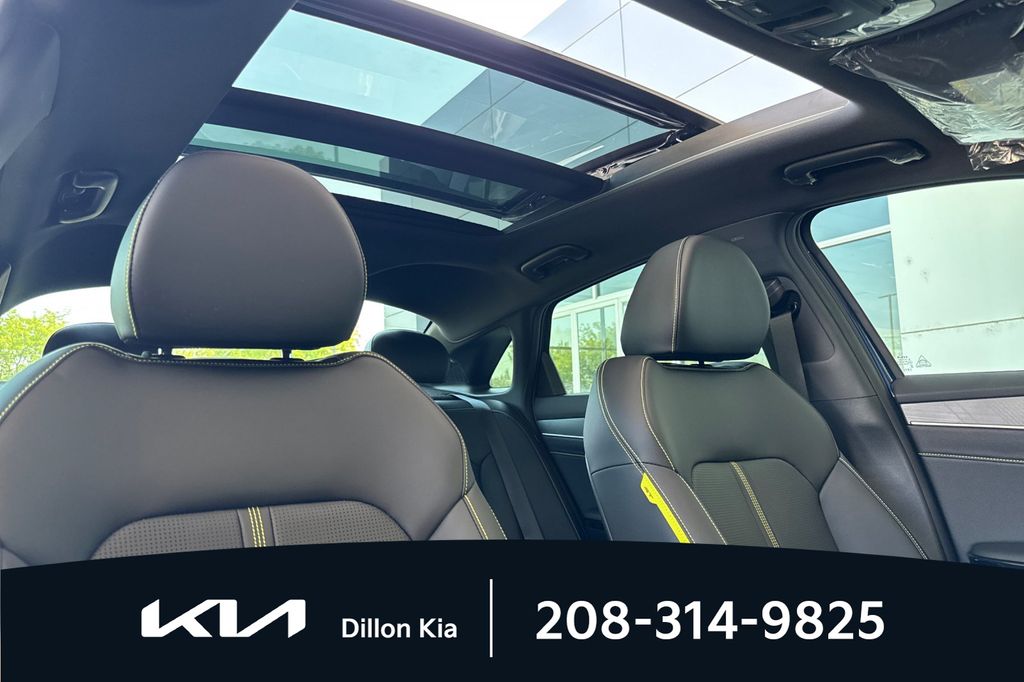 2026 Kia K5 GT - Photo 16
