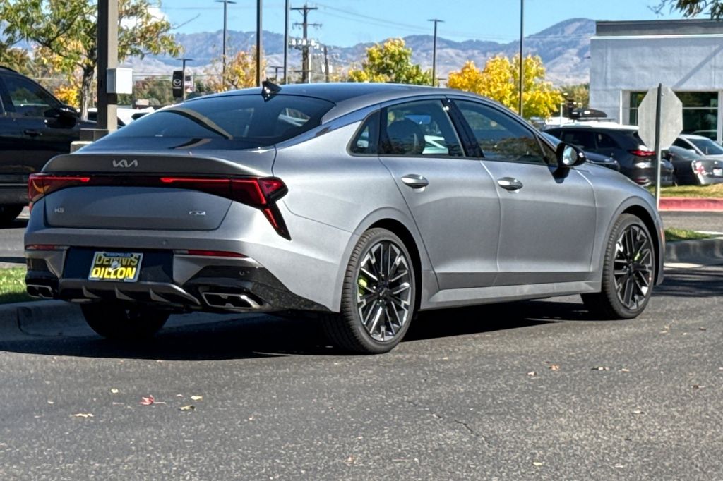 2026 Kia K5 GT - Photo 6