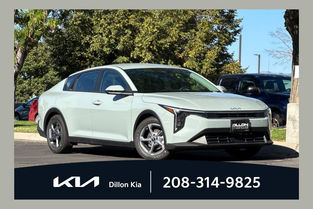 2026 Kia K4 LXS